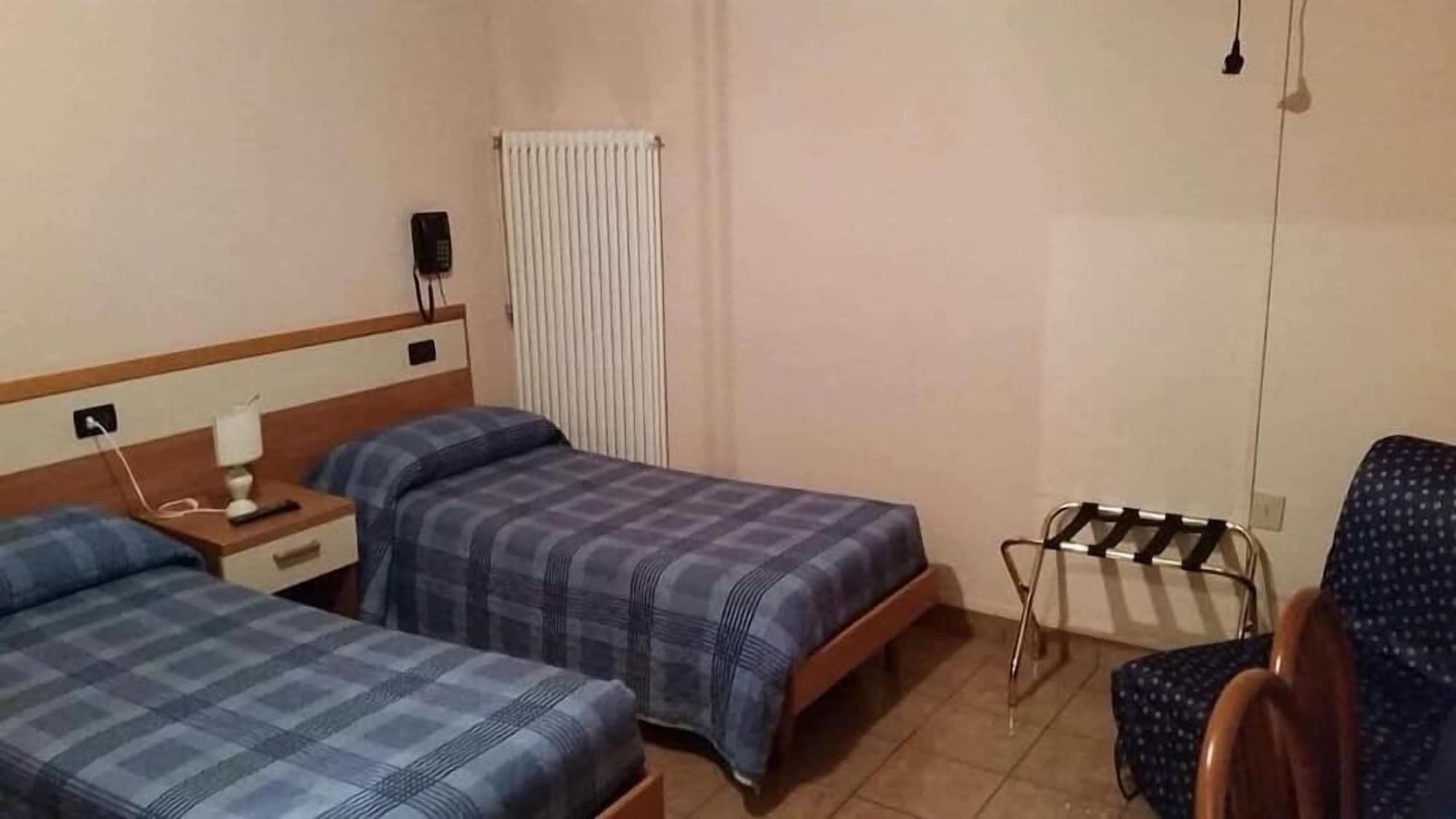 Hotel Amba Alagi Marghera Bagian luar foto
