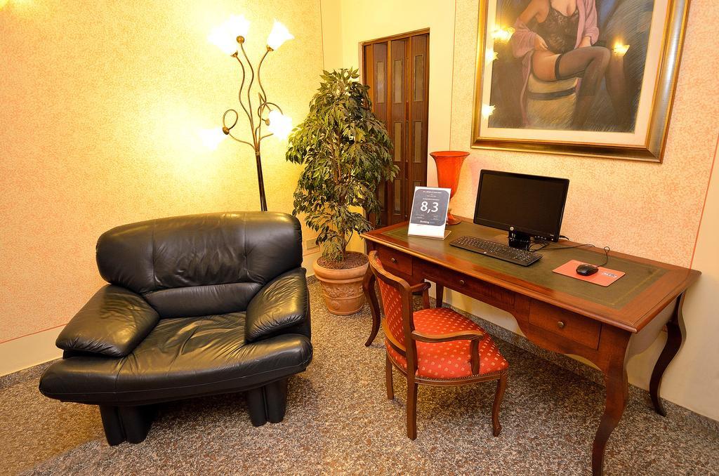 Hotel Amba Alagi Marghera Bagian luar foto