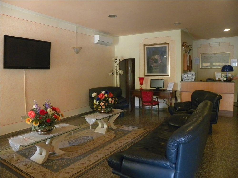 Hotel Amba Alagi Marghera Bagian luar foto